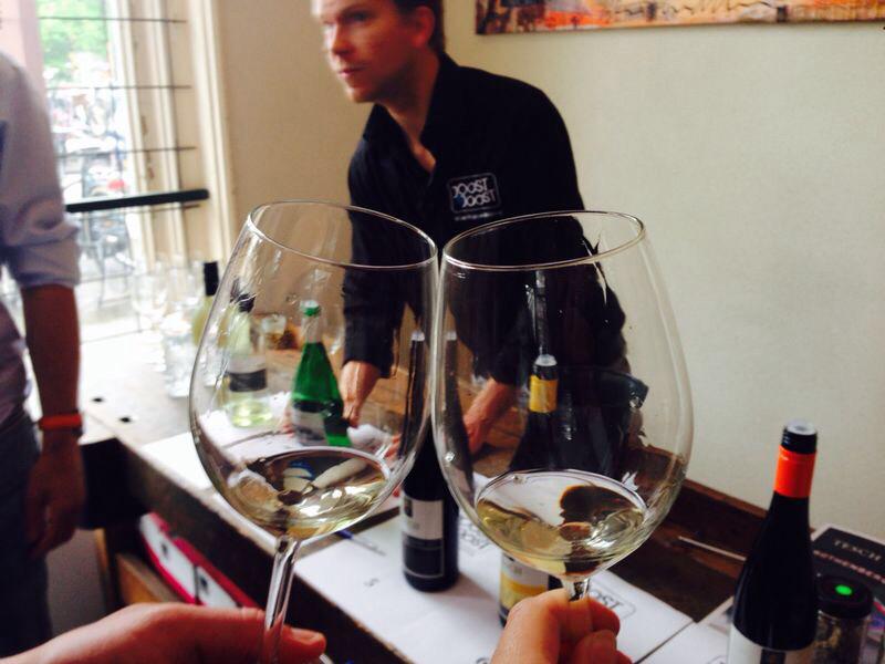 Morgen 25 wijnen proeven in Utrecht!? Kom rustig even binnenlopen! facebook.com/events/8998284… plsRT <a href="/wine_life/">WINELIFE Magazine</a>