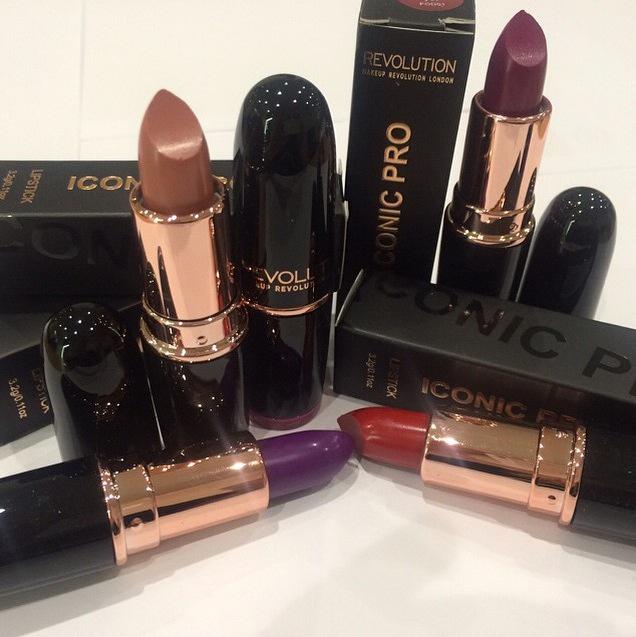 jinks_karen's tweet image. Ooo so want to try the new @MakeupRVLTN lippies coming soon to @superdrug #lipstickobsessed #bblogger