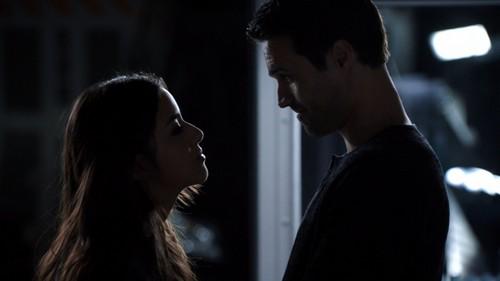 Vale8Vale's tweet photo. RT if you ship and love Skye&Ward !!! #SkyeWard #AgentsofSHIELD http://t.co/5uvrlVWbJm