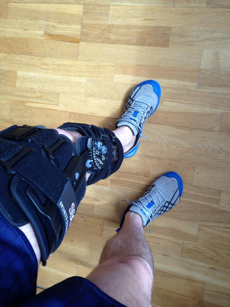 EoinHoddy's tweet photo. @ProperChurch any words of wisdom for a fellow hamstring reattachment patient #boredasfook #losinggains #SSC http://t.co/8TyO7DQCEb