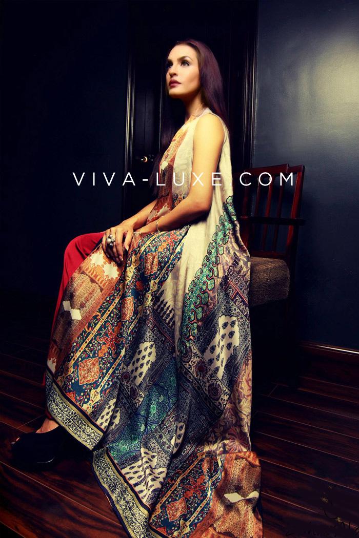 vivaluxefashion's tweet photo. MUGHAL INSPIRED COUTURE : worn by Supermodel Nadia Hussain & coming soon to http://t.co/a60fbBeQYD #pakistantrend http://t.co/C0sGiRsvo5