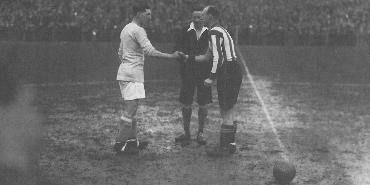 ReadingFC's tweet image. 26th March 1927. Reading embark on their last #FACup semi-final. 88 years on - we're back for more. URZ
