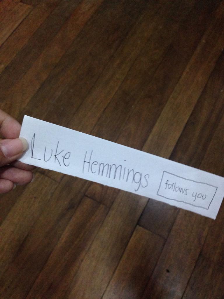 _hellaluke's tweet image. they say this bottle has hope so i just 😂😂