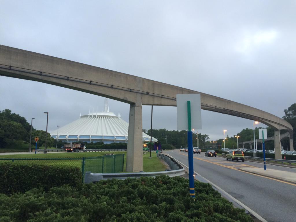 ginnyhamrick's tweet photo. Casual morning run by Space Mountain #WSCLW15 http://t.co/JZuI675aZt