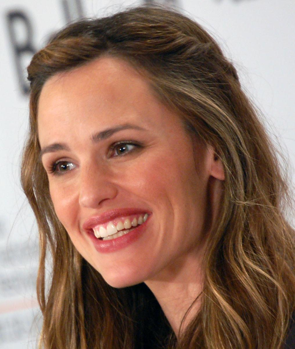 Happy 43rd birthday to Jennifer Garner you fabulous woman! 