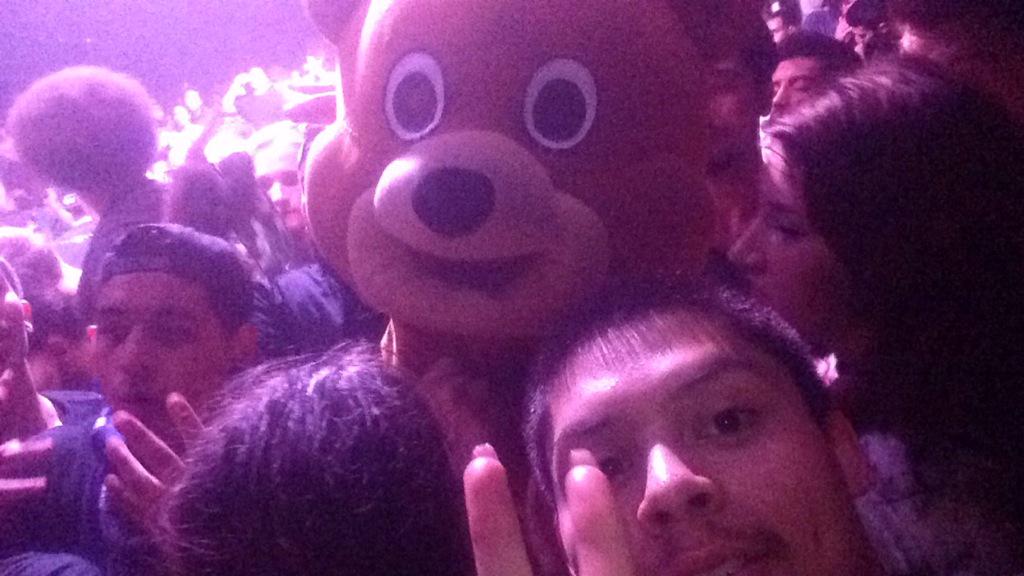rubengee26's tweet photo. Dubbing out with @itsbeargrillz after he killed @YostTheater! #fuckBearGrillz
#sickestset! http://t.co/GOEuAZLGoD