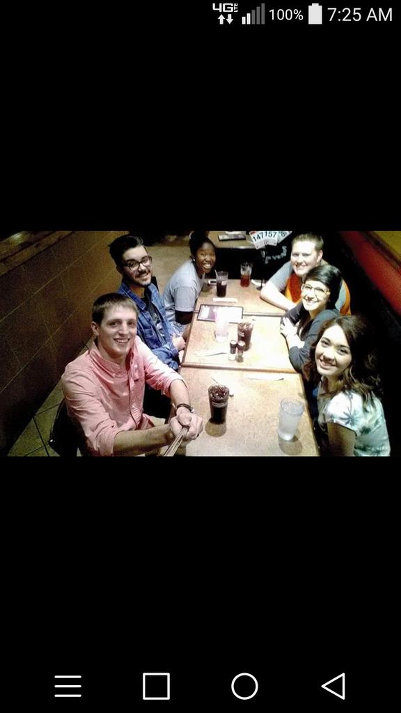 pay4456's tweet photo. Great night last night with the mains. @BreeSwagtastic @queenmeggss @moehill7905 @truehyliaan and Lane. http://t.co/uaeY5nDkzs