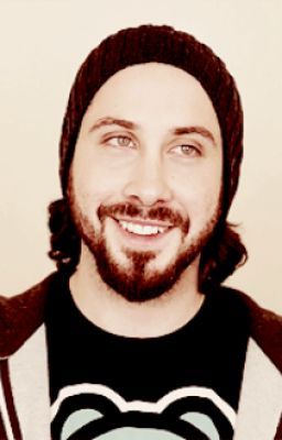 HAPPY BIRTHDAY TO THE MOST AWESOME PERSON WITH EXTREMELY COOL BASS VOICE WYATB! 