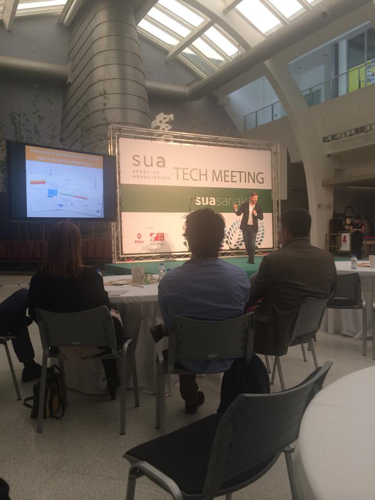 suadigital's tweet photo. @practicalia en el #SUAsariak 2015 http://t.co/u6vYdmjqfI