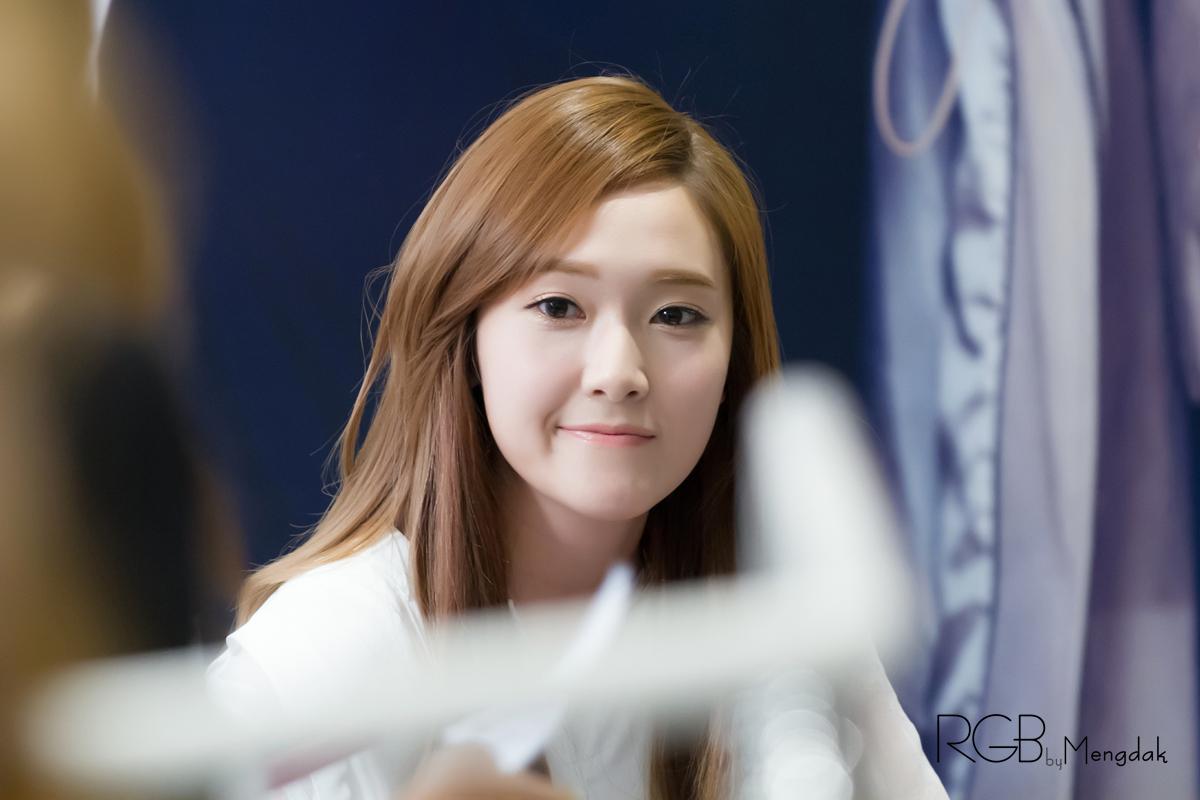 Have a wonderful, happy, healthy birthday now and forever. Happy Birthday, Jessica Jung!   . 