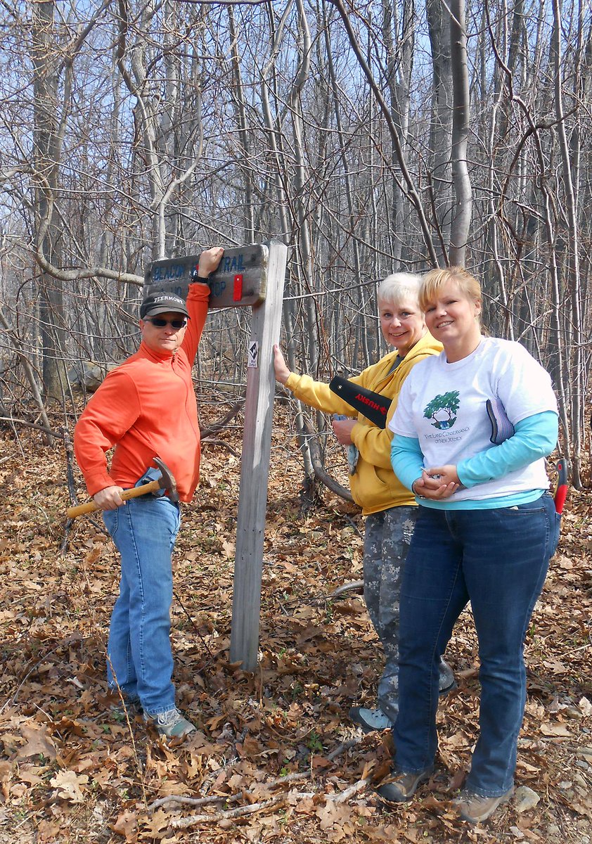 tlcnj's tweet photo. THANK YOU GlaxoSmithKline @GSK volunteers who cleared &amp; marked trails @ Mountain Way Park yesterday #partnersforparks http://t.co/d8nbBm3TPj