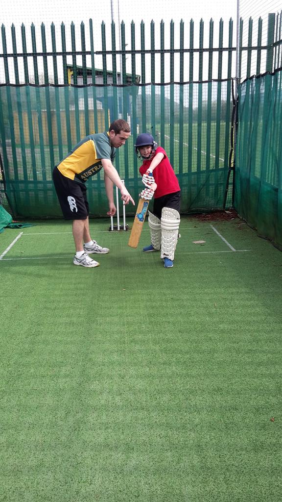 StjohnboysPE's tweet image. Also a great batting and bowling display by yr 7! #LineAndLength!