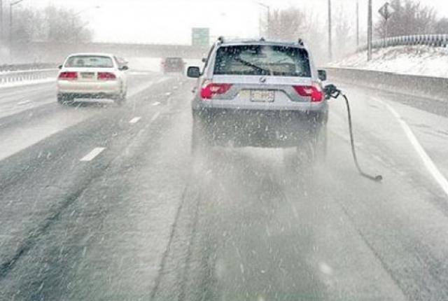 Can you spot the driver who skipped their morning coffee? 'Like' if you have had a Monday like this!