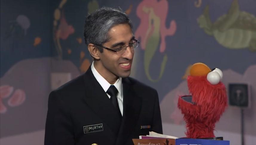 drsforamerica's tweet image. The @Surgeon_General talks with @elmo about the importance of #gettingvaccinated. on.fb.me/1E7zN9G