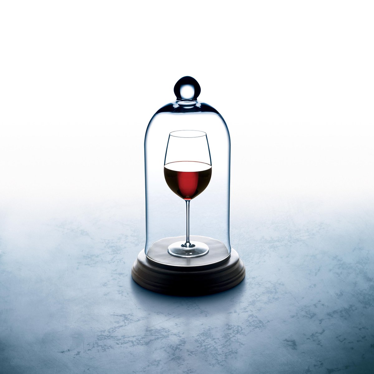 subzerowolf's tweet image. Don't simply store your #wine -- preserve it. ow.ly/LKjaI