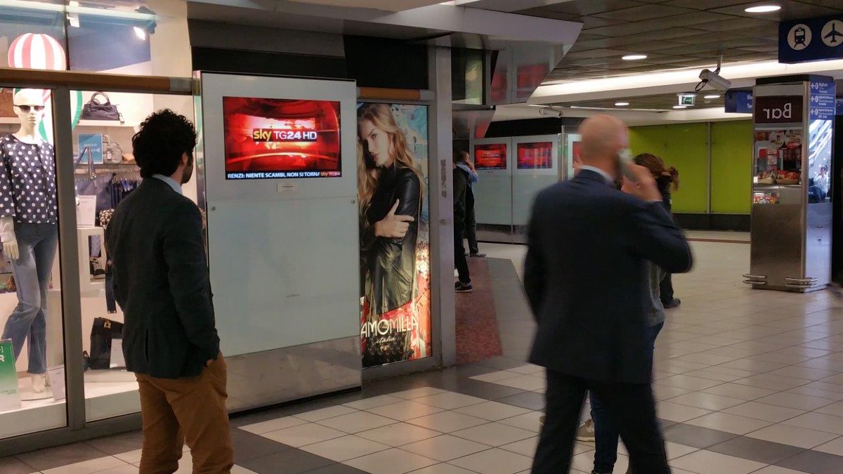 GSMediaNetwork's tweet image. Un servizio dedicato al network #dooh GSMedia di @SkyTG24 che era con noi alla prima convention #GSMediaNetwork!