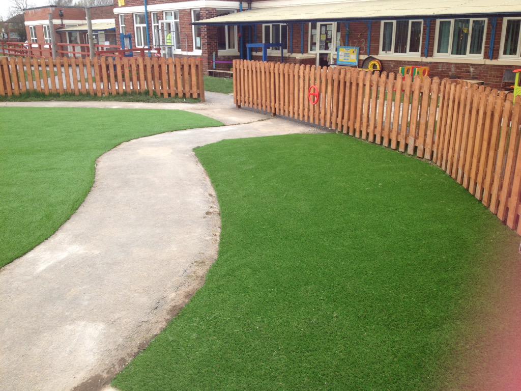 StanleyKittens's tweet photo. Our new play areas #grandopening by Jen @SportBlackpool (thanks Jen!) #kittens love their new grass #SK #SkActive http://t.co/LDbFB5OhlD