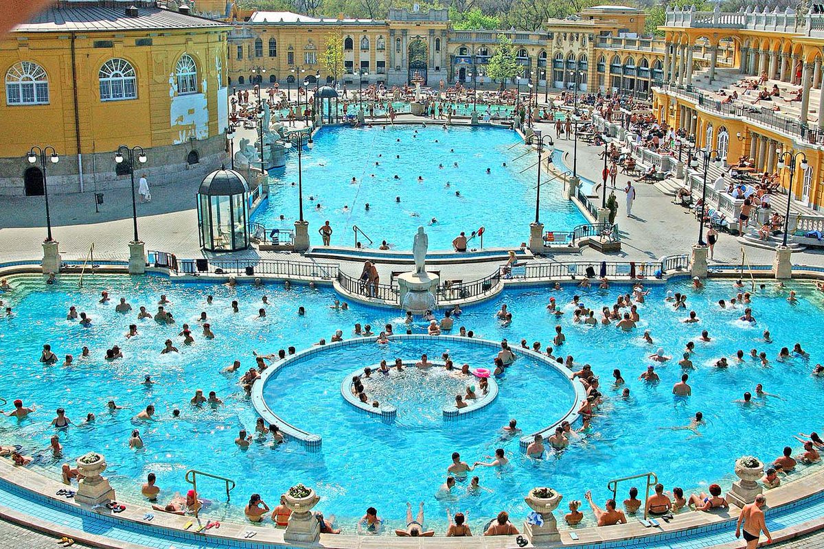 BudapestSpa's tweet photo. #sun #summer #swim #air #budapest #hungary #enjoy #fun #relax http://t.co/pNRx4SmTR1