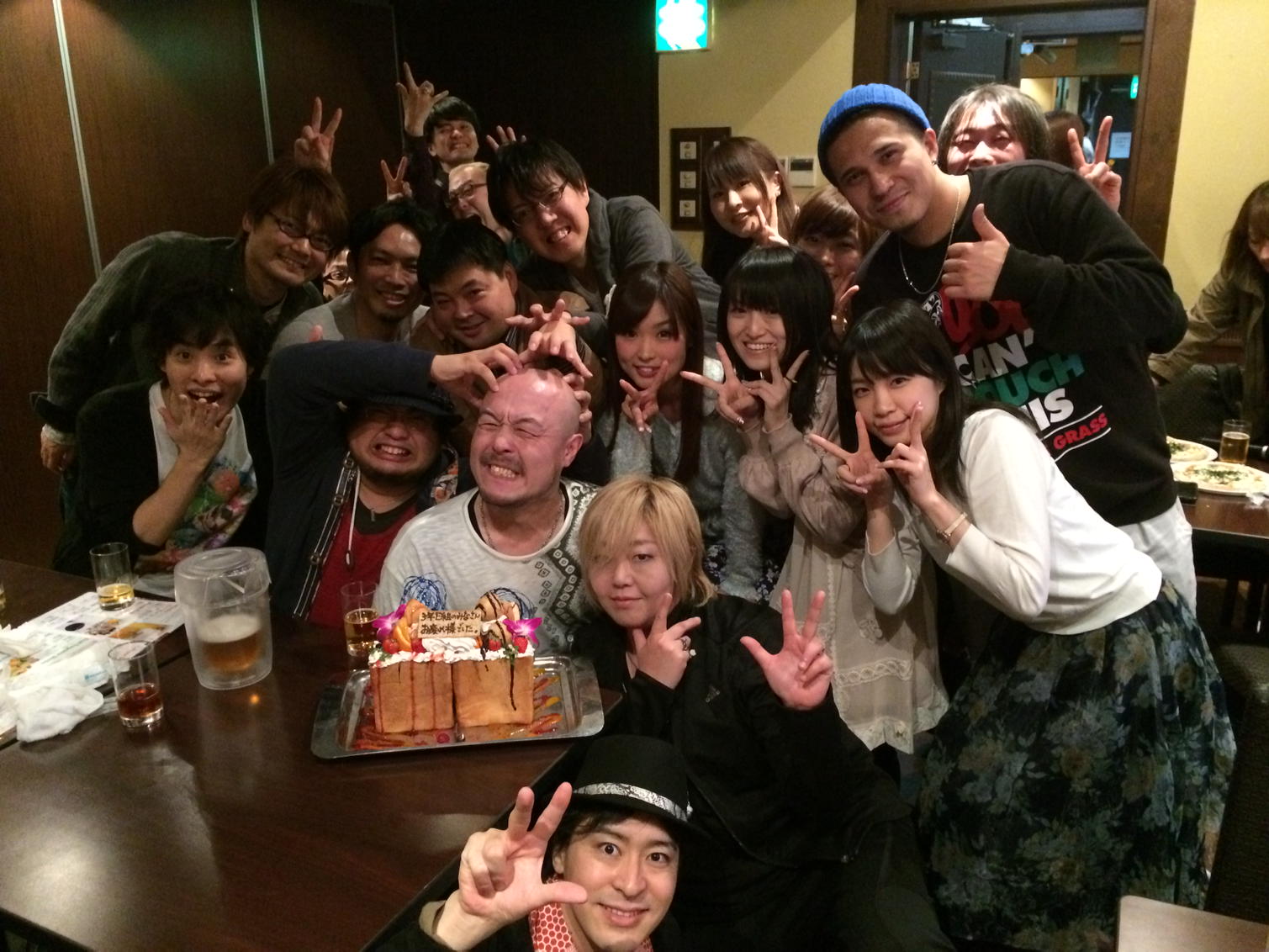 Twitter 上的 緒方恵美 アニメ 暗殺教室 アフレコ オールアップ の 二次会 なんだこの豪華メンバーは 誰がいるかわかるかな 笑 みんなホントにありがとう 愛してる 視聴者の皆様 オンエア 楽しみにしていて下さいね 暗殺教室 Http T Co