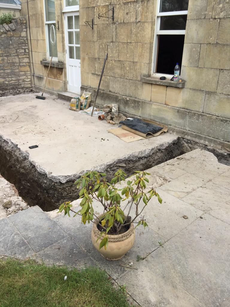 IPCFencing's tweet image. Another hard day on the spade for the @IPCFencing a bit to hot for this!!