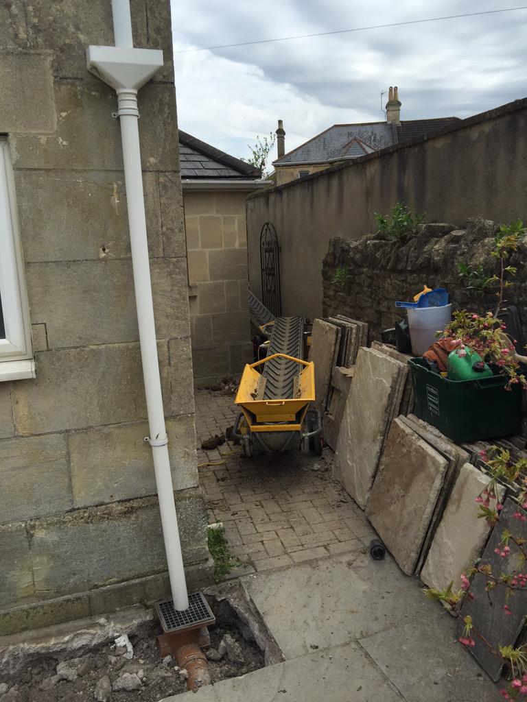 IPCFencing's tweet image. Another hard day on the spade for the @IPCFencing a bit to hot for this!!