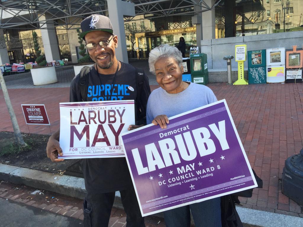 LaRubyMay's tweet photo. Fantastic Friday. #so8MAYrise #Purplementum #WeCanDoThisAllDay #Blessed http://t.co/mr7qSb5Tbw