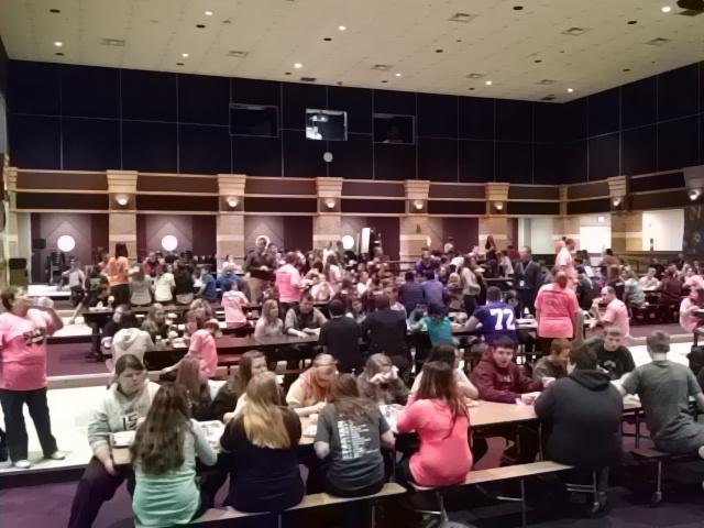 Paulding_MS's tweet photo. No One Eats Alone at Paulding MS!!! # nooneeatsalone http://t.co/HG94rZJ7Dm