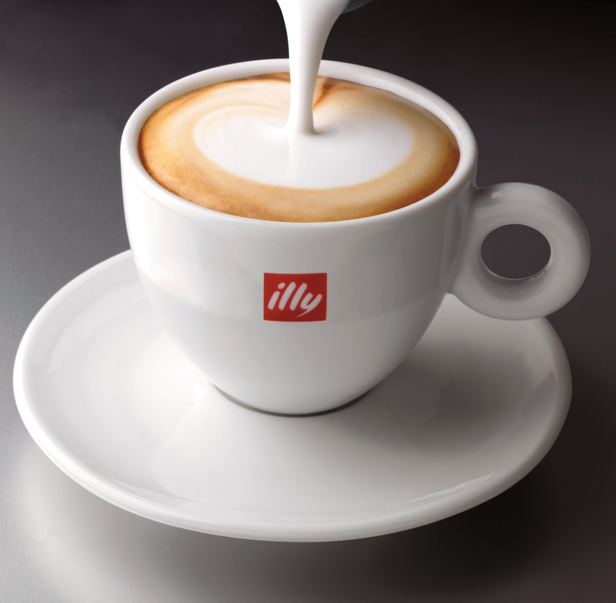 ¿Sabías que en La Cantera el café es de cortesía en la compra de tu plato favorito? #coffee #everyday #guate