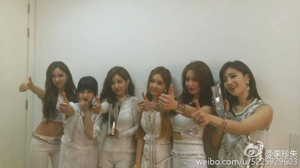 MBK_RPs's tweet photo. "@T_araTH: [Pic] 150411 T-ARA from Jinjoo's Weibo (1) http://t.co/RbgsgUq6c5"