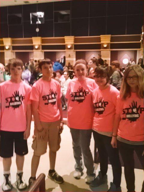 Paulding_MS's tweet photo. @BeyondDiff Some of our student leaders! #nooneeatsalone http://t.co/9zqKabvE4t