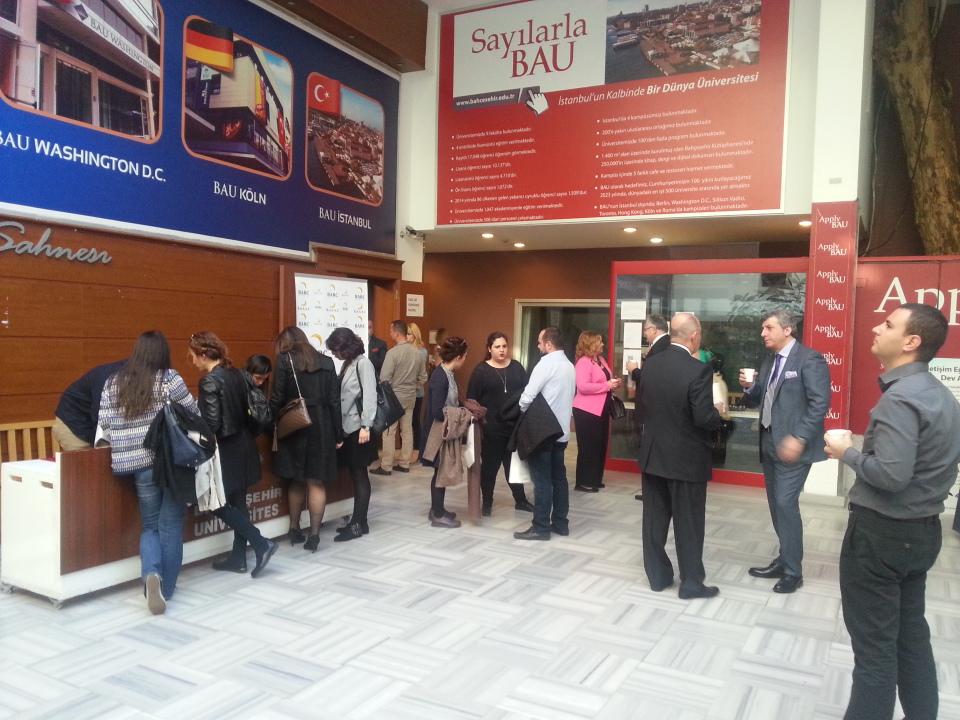 İlkini düzenlediğimiz BAU Yüksek Lisans Mezunlar Buluşması Fazilsay Salonunda,Mezunlarımızın yoğun ilgisiyle başladı.