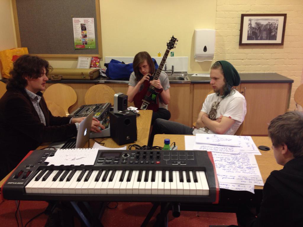 hoogie100's tweet photo. Fantastic live performances and final celebration on #getstartedwithmusic @PrincesTrustWal @LearnThruMusic http://t.co/FaoZeZb0ta