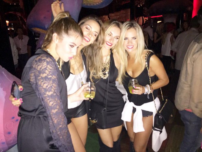 #cumple Jesica! @jescirio @SofiMacaggi @chinitaperezs @GiuliMaglietti @MarianitaBoggio http://t.co/a