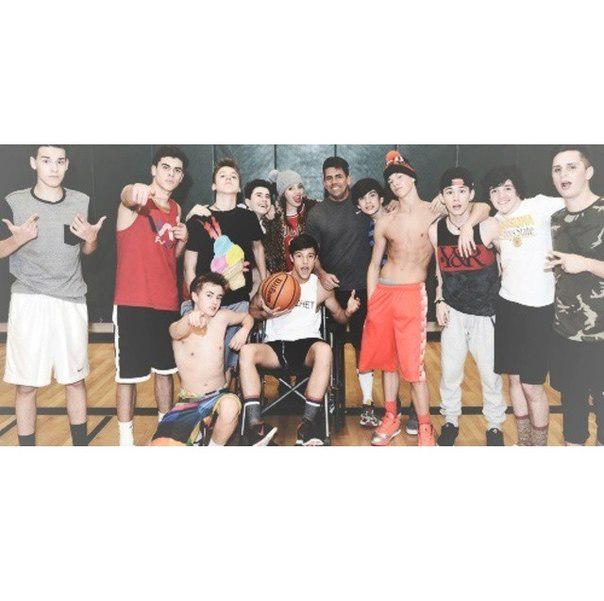 immortality28's tweet photo. #1YearSinceMagcon #1YearWithoutMagcon #OneYearWithoutMagcon #OldMagconMemories http://t.co/PjiD3RdbeX