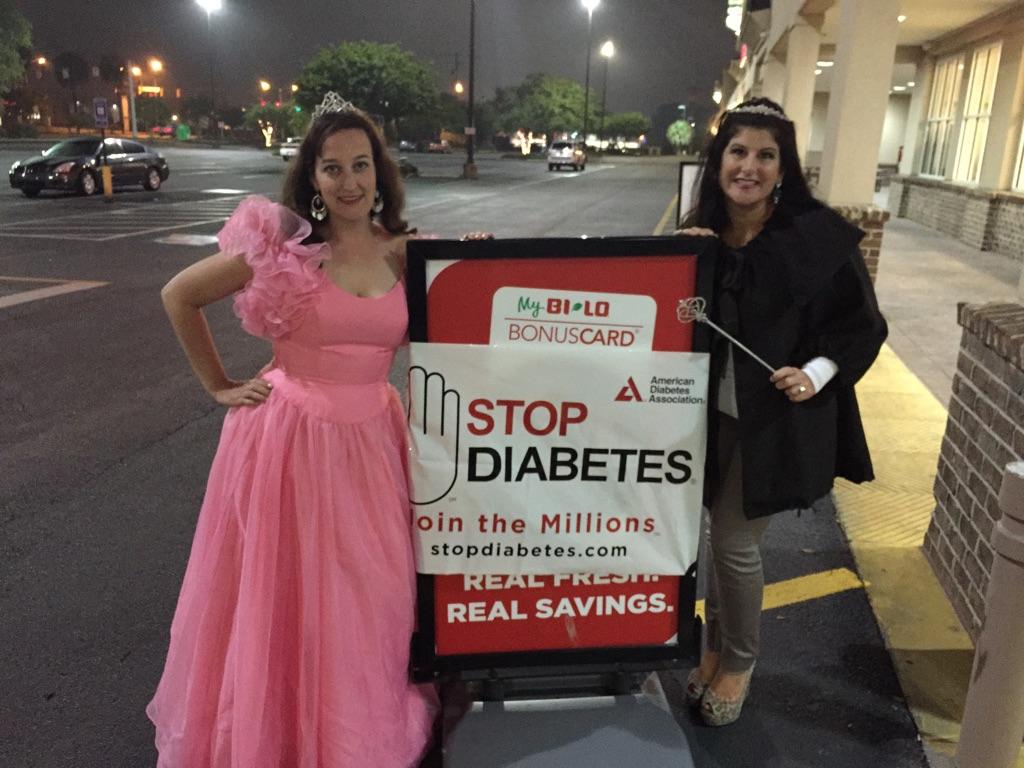 BIG THANKS to <a href="/WSAV/">WSAV News 3</a>  and #BILO #Savannah for sponsoring the 2015 <a href="/KissAPigSAV/">Kiss A Pig Savannah</a> Campaign. Early Morning Bucket Drive 5a