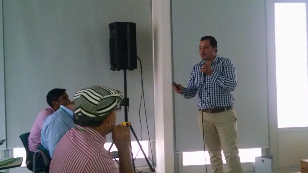 InnovaSemillas's tweet photo. @SachaCoopCol El liderazgo de @AgronegociosCR apoya a Colombia con su gran conocimiento, SachaColombia lo agradece http://t.co/PoueoFMjeH