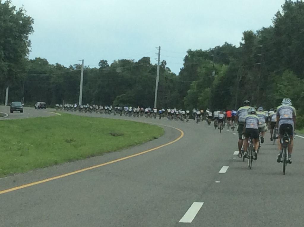 BlueAlertUs's tweet photo. Still heading north towards Daytona Beach of the Florida Tour de Force @FLTDF @FLSheriffs @sarasotapd @LtAndyNorris http://t.co/uUx0vjH7T0