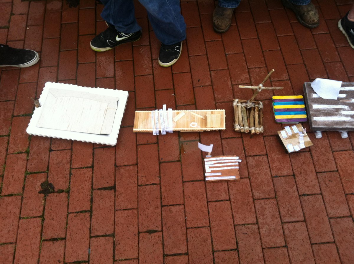 AggieTrack's tweet photo. 4th Period Literary Rafts!! #floatrida #floatordie #ubjelly http://t.co/mCKAlIzNRG