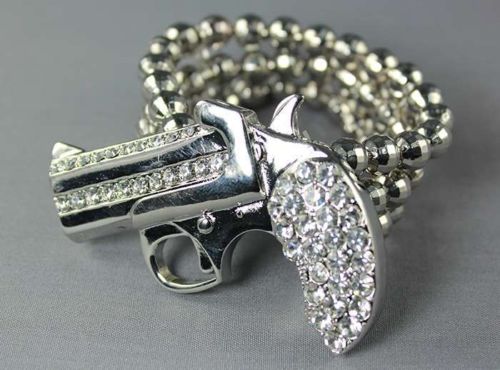 richa_rules's tweet photo. F &amp; RT @RocksBoutiquex #COMPETITION 3 Will #WIN this quirky Pistol Bracelet From  http://t.co/IH4g9VGpDU   ends 30/4 http://t.co/q1H42Al4hV