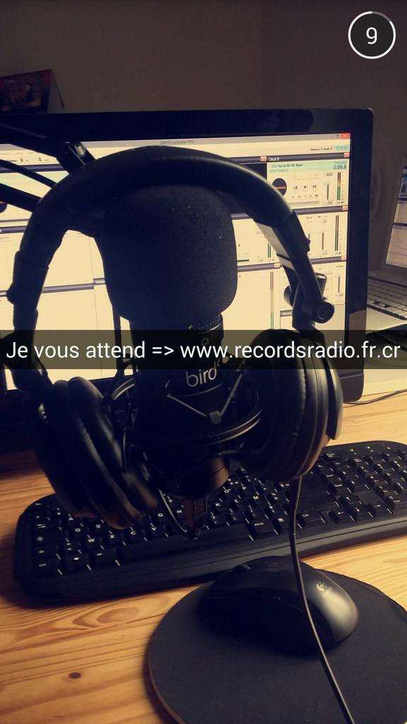 RecordsRadio's tweet photo. En direct http://t.co/YwwEfsybnn http://t.co/MBx9EY97q9