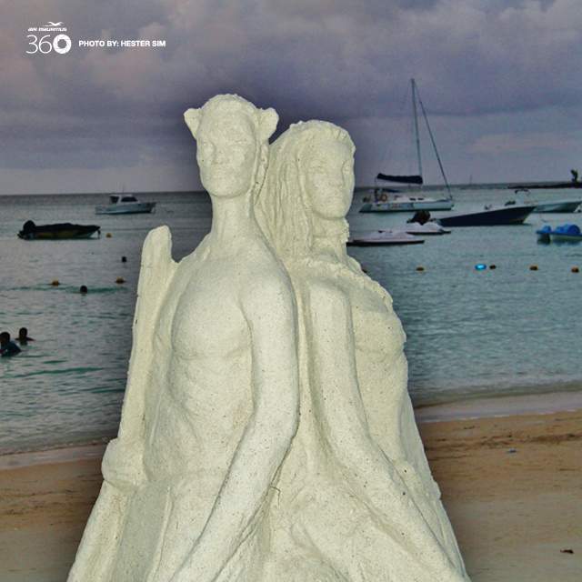 BitacorasTS's tweet image. I have seen the lovely sand sculpture on Mauritius Perebeyre beach.  bit.ly/1G1lm4l #MKAmbassadors