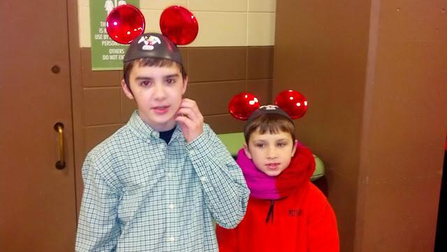 pgmintz's tweet image. This selfie really captures my Disney Side. Isn't it magical? #MCRSweeps #DisneySelfie