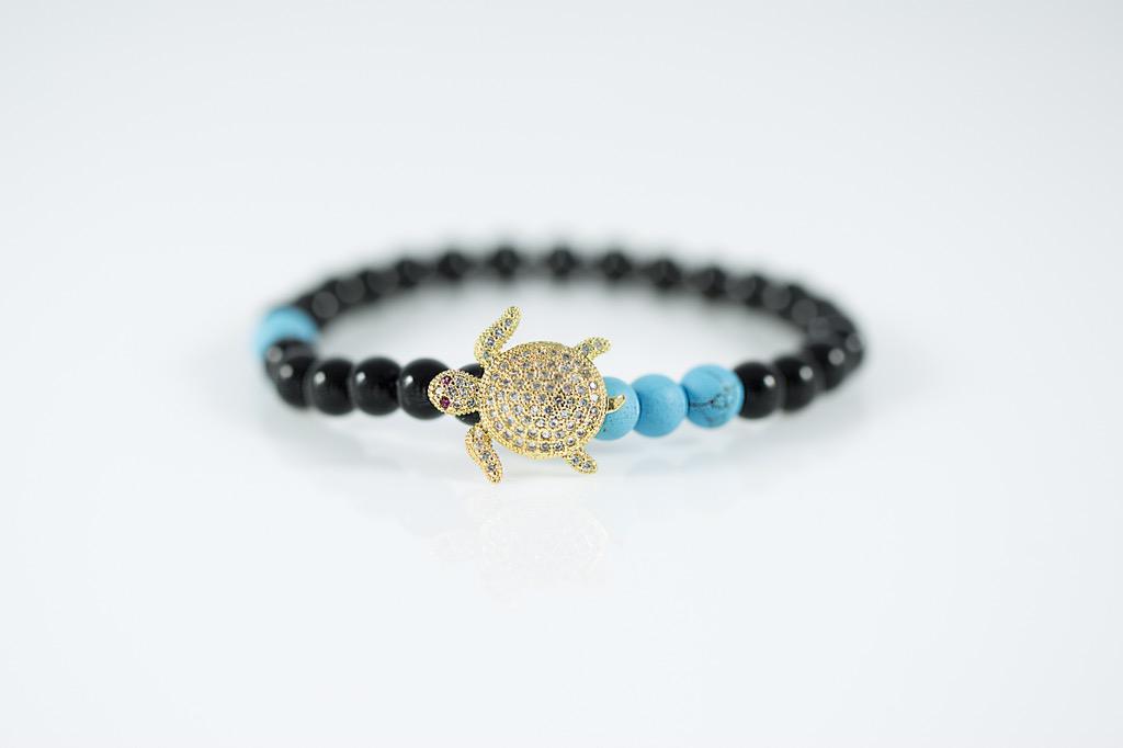 yesahco's tweet image. Preorder this and much more! We donate to children's hunger for each item sold! 🚀 yesah.com/collections/all