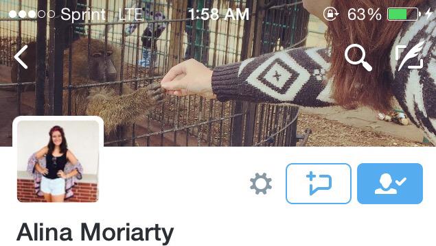 411_ASA's tweet photo. "My twit pic is me holding a monkeys hand" @akmoriartyy http://t.co/mPewoQo4Ty