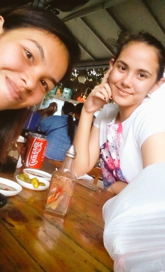 gaylekramer's tweet photo. #Twinsdate @majoybaron http://t.co/V5uoSxUJGr