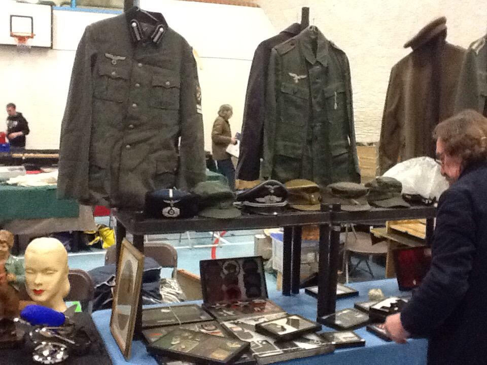 NorfolkFairs's tweet photo. Thetford Militaria Fair Sun May 24 #military #Norfolk #ww1 #deacts #militaryuniforms pl #retweet http://t.co/8YrAn5NOhA