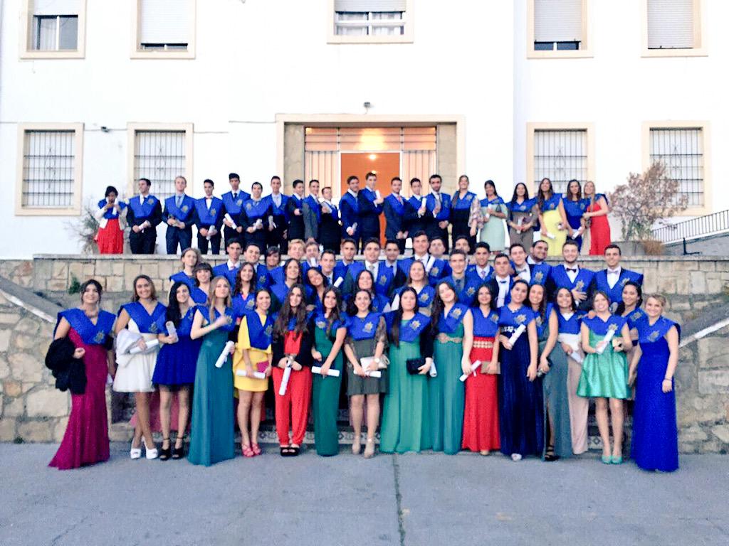 SalesianosAlgec's tweet photo. Promoción 2013-2015. #BecasSalesianos http://t.co/GTU6oogbct