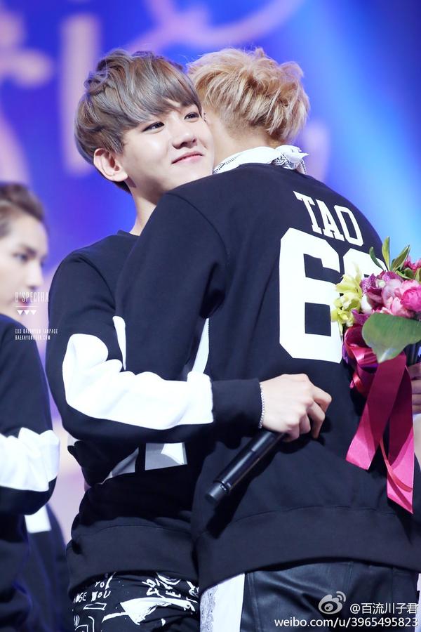 \"EXO cannot be perfect without TAO\" - bbh
Happy birthday Huang Zitao rl maupun rpnya 