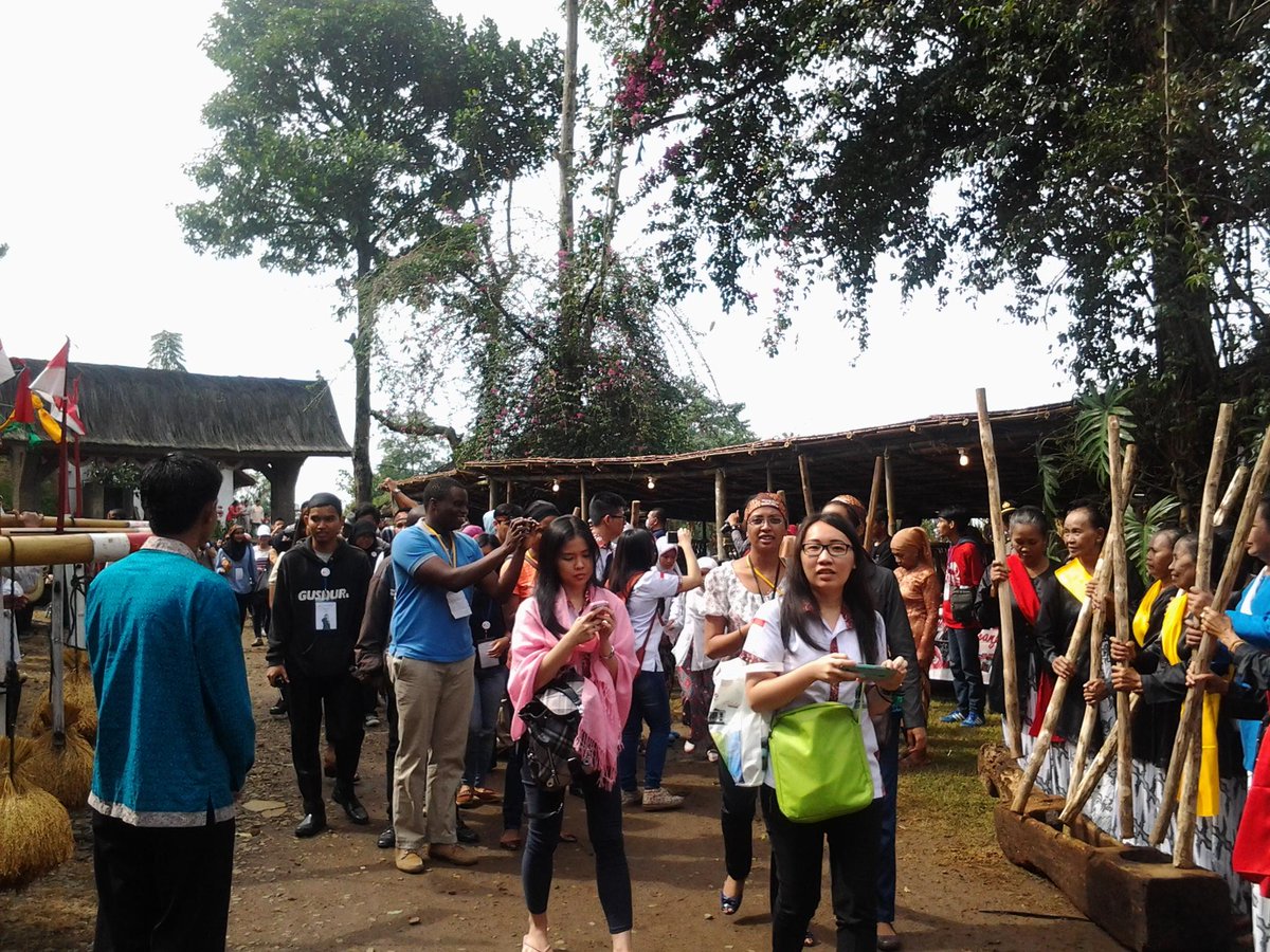 AASC 2015 tweet media