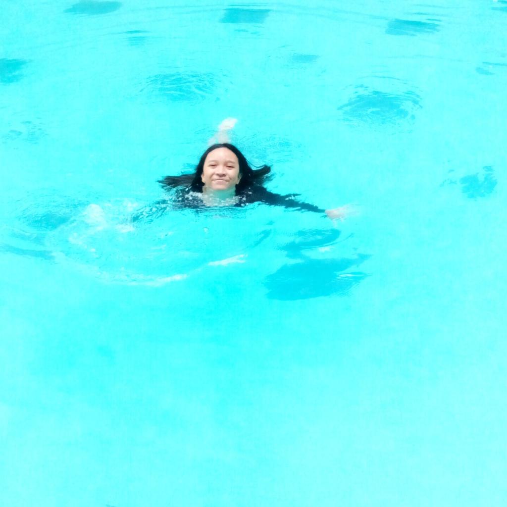 amelfitriani19's tweet photo. Swiming wiht family @RiniAaaa http://t.co/Az84HJOWNq